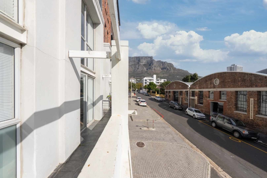 2 Bedroom Property for Sale in Gardens Western Cape